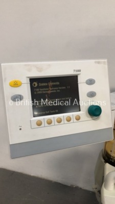Datex-Ohmeda S/5 Aespire Anaesthesia Machine with Datex-Ohmeda 7100 Ventilator Software Version 3.1, Bellows, Absorber and Hoses (Powers Up) - 2