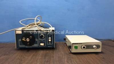 Job Lot Including 1 x Universal Dual Quartz Halogen Light Source and 1 x Olympus CLH-SC Endoscopic Light Source (Both Power Up)