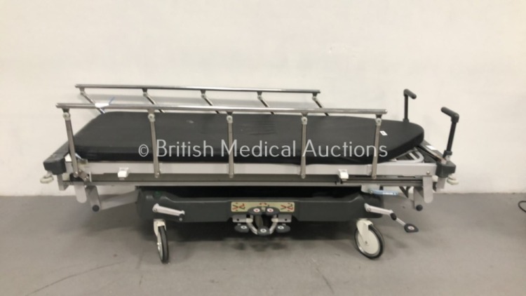 Huntleigh Nesbit Evans Hydraulic Patient Trolley with Mattress (Hydraulics Tested Working)