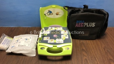 Zoll AED Plus Defibrillator with CPR-D-padz and Carry Case (Untested Due to No Batteries)