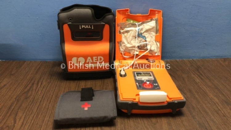 Cardiac Science Ref G5S-02P0 Defibrillator with Storage Bracket (Untested Due to No Battery)