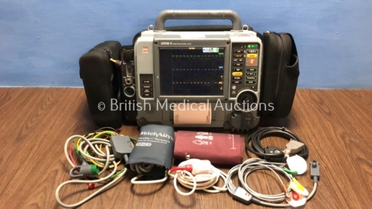 Medtronic Physio-Control Lifepak 15 12-Lead Monitor / Defibrillator *Mfd - 2009* Ref - 99577-000025 P/N - V15-2-000030 Software Version - 3207410-007