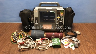 Medtronic Physio-Control Lifepak 15 12-Lead Monitor / Defibrillator *Mfd - 2010* Ref - 99577-000025 P/N - V15-2-000030 Software Version - 3207410-007