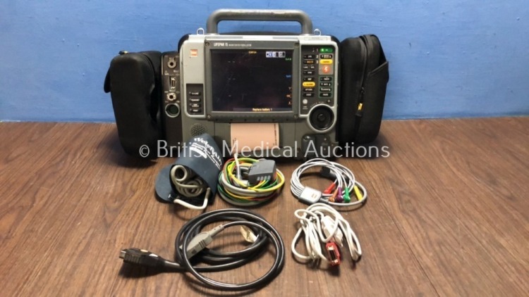 Medtronic Physio-Control Lifepak 15 12-Lead Monitor / Defibrillator *Mfd - 2009* Ref - 99577-000025 P/N - V15-2-000030 Software Version - 3207410-007 with Pacer, CO2, SPO2, NIBP, ECG and Printer Options, 4 and 6 Lead ECG Leads, SPO2 Finger Sensor, NIBP Cu