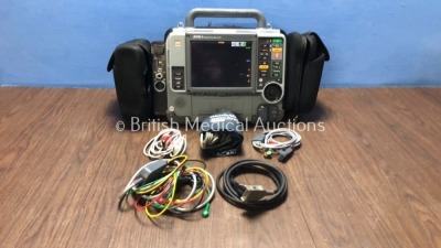 Medtronic Physio-Control Lifepak 15 12-Lead Monitor / Defibrillator *Mfd - 2010* Ref - 99577-000025 P/N - V15-2-000030 Software Version - 3207410-008 with Pacer, CO2, SPO2, NIBP, ECG and Printer Options, 4 and 6 Lead ECG Leads, SPO2 Finger Sensor, NIBP Cu