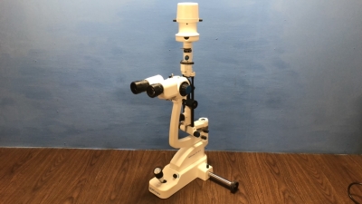 Keeler SL-40 H Slit Lamp with 2 x 12.5 Eyepieces (Untested Due to no Power Supply)