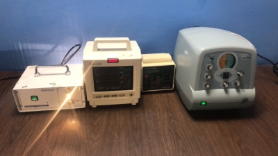 1 x DP Medical Endolux 2 Light Source (Powers Up with Good Bulb), 1 x Nellcor N5600 Patient Monitor (Powers Up), 1 x CSI ComfortCuff Vital Signs Monit