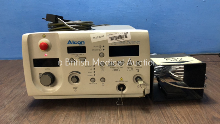 Alcon Surgical Ophthalis 532 Eyelite Laser Photocoagulator with 1 x Footswitch and 2 x Keys (Powers Up with Blank Screen and Faulty Stop Button-See Ph