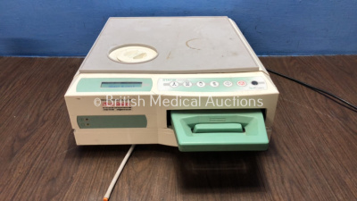 Statim 2000S Cassette Autoclave (Powers Up with Damaged Casing-See Photo)