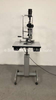 Haag Streit Bern SL 900 Slit Lamp with 2 x 12x Eyepieces (Powers Up with Good Bulb) *S/N NA*