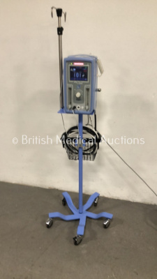 Viasys Infant Flow SiPAP on Stand Part No 675-CFG-004 *S/N AKN02443* **Mfd 12/2009** with Transducer Interface (Powers Up)