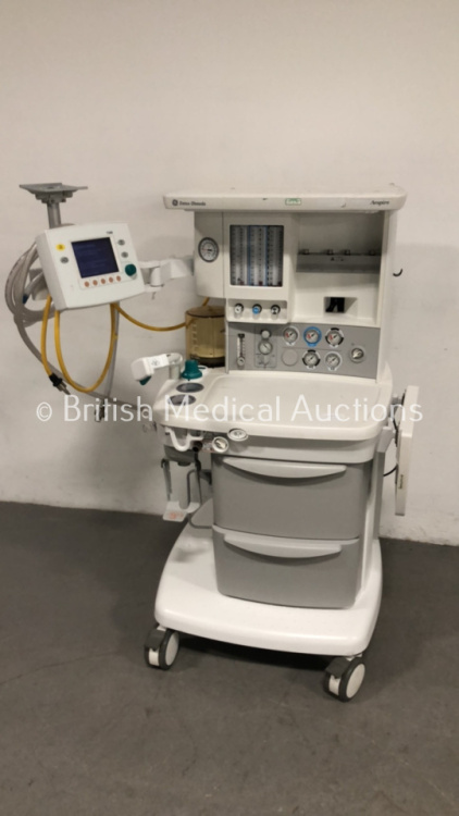 Datex-Ohmeda Aespire Anaesthesia with Datex-Ohmeda 7100 Ventilator Software Version 2.0 with Bellows and Hoses (Powers Up)