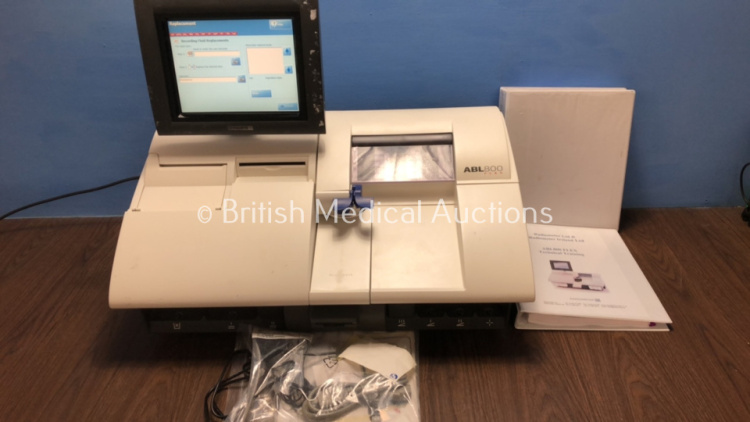 Radiometer ABL800 Flex Blood Gas Analyzer with Instruction Manual and Accessories (Powers Up) *W*