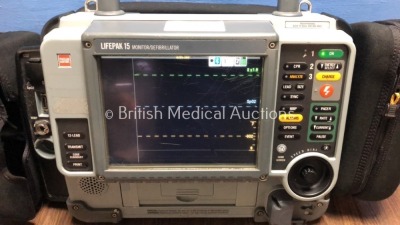 Medtronic Physio-Control Lifepak 15 12-Lead Monitor / Defibrillator *Mfd - 2010* Ref - 99577-000025 P/N - V15-2-000030 Software Version - 3207410-007 - 2