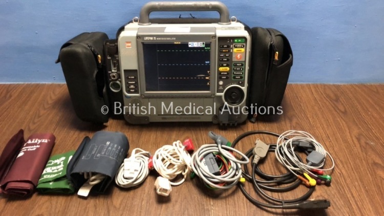 Medtronic Physio-Control Lifepak 15 12-Lead Monitor / Defibrillator *Mfd - 2009* Ref - 99577-000025 P/N - V15-2-000030 Software Version - 3306808-007