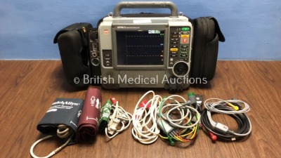 Medtronic Physio-Control Lifepak 15 12-Lead Monitor / Defibrillator *Mfd - 2010* Ref - 99577-000025 P/N - V15-2-000030 Software Version - 3207410-008