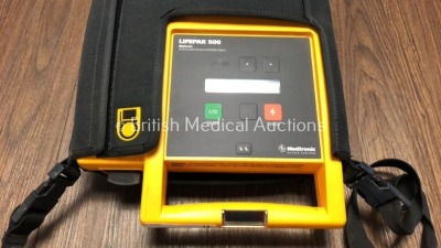 Lifepak 500 Biphasic Automated External Defibrillator in Carry Case with Battery *Mfd 2002* (Powers Up) - 2