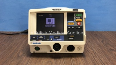 Lifepak 20 Defibrillator / Monitor Including ECG and Printer Options (Powers Up) *31041224*