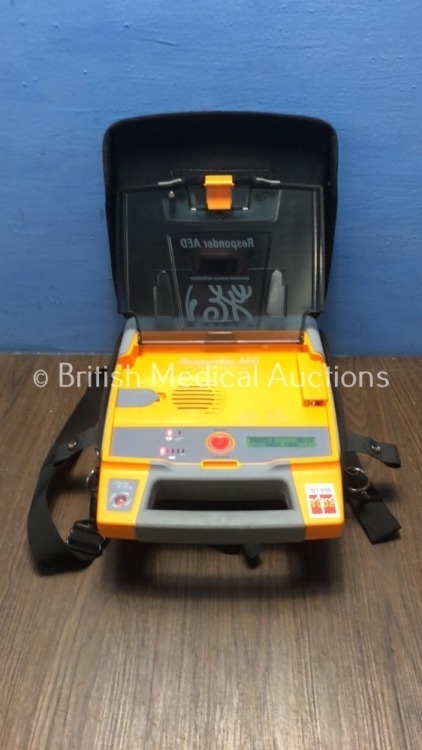 Cardiac Science Responder AED Automated External Defibrillator with Carry Case (Powers Up with Stock Battery-Battery Not Included)