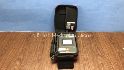 Philips Heartstart FR3 Defibrillator in Case with 1 x Battery (Powers Up) *C11F-00039* (H)
