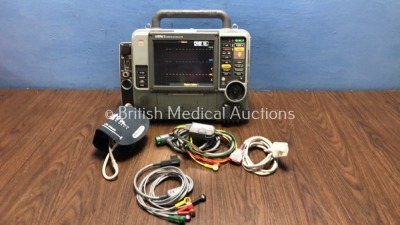 Medtronic Physio-Control Lifepak 15 12-Lead Monitor / Defibrillator *Mfd - 2009* Ref - 99577-000025 P/N - V15-2-000030 Software Version - 3207410-007