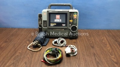 Medtronic Physio-Control Lifepak 15 12-Lead Monitor / Defibrillator *Mfd - 2010* Ref - 99577-000025 P/N - V15-2-000030 Software Version - 3207410-008