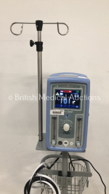 Viasys Infant Flow SiPAP on Stand Part No 675-CFG-002 *S/N AHN02750* **Mfd 12/2001** (Powers Up) - 2