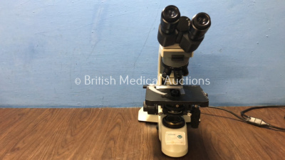 Motic BA400 Bench Microscope with 1 x Plan 10X/0.25 Optic, 1 x Plan 100X/1.25oil Optic, 1 x Plan 20X/0.40 Optic and 1 x Plan Motic Optic (Powers Up) *80640454*