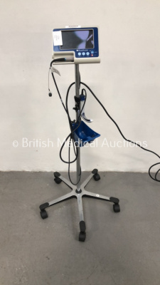 Glidescope Portable GVL with Handpiece on Stand (Powers Up) *S/N PM083790 / FS0071198*