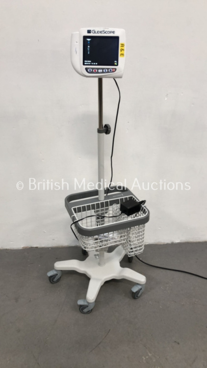 Verathon GlideScope Video Monitor Ref 0570-0338 on Stand (Powers Up) *S/N AN184961*