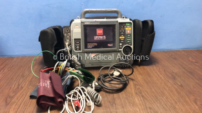 Medtronic Physio-Control Lifepak 15 12-Lead Monitor / Defibrillator *Mfd - 2009* Ref - 99577-000025 P/N - V15-2-000030 Software Version - 3207410-007 with Pacer, CO2, SPO2, NIBP, ECG and Printer Options, 4 and 6 Lead ECG Leads, SPO2 Finger Sensor, NIBP Cu