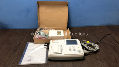 BLT E30 Veterinary Electrocardiograph Machine with 1 x 5 Lead ECG Lead, 1 x User Manual and Accessories (Powers Up with Blank Display)