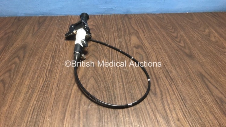 Olympus LF-TP Intubation Fiberscope (1 x Broken Fiber) with Olympus MAJ-524 Portable Light Source (Untested Due to No Battery)