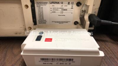 Medtronic Lifepak 12 Biphasic Defibrillator / Monitor with Screen Protector, ECG, Paddle, NIBP and SpO2 Leads, MTCDP-H5 Module, 1 x Battery and CO2 Option *Mfd 2009* (Powers Up) *37797924* - 6