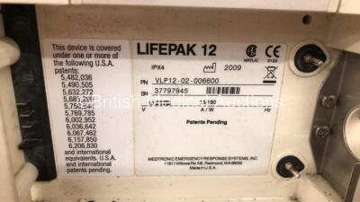 Medtronic Lifepak 12 Biphasic Defibrillator / Monitor with Screen Protector, ECG, Paddle, NIBP and SpO2 Leads, 1 x Battery and CO2 Option *Mfd 2009* (Powers Up) *37797945* - 6