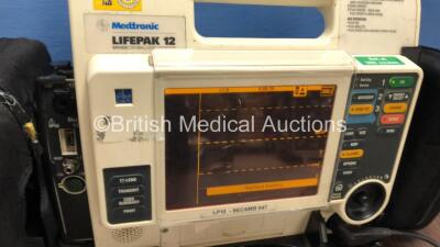 Medtronic Lifepak 12 Biphasic Defibrillator / Monitor with Screen Protector, Paddle Lead, 1 x Battery and CO2 Option *Mfd 2009* (Powers Up) *37628581* - 4