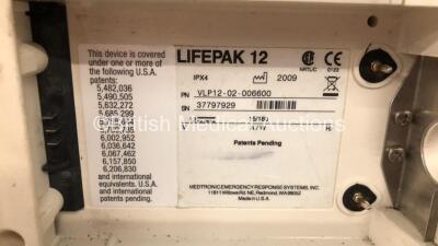 Physio Control Lifepak 12 Biphasic Defibrillator / Monitor with Screen Protector, 1 x Battery and CO2 Option *Mfd 2009* (Powers Up) *37797929* - 4