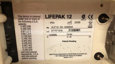 Medtronic Lifepak 12 Biphasic Defibrillator / Monitor with Screen Protector, 1 x Battery and CO2 Option *Mfd 2009* (Powers Up) *37797926* - 4