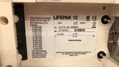 Medtronic /Physio Control Lifepak 12 Biphasic Defibrillator / Monitor with Screen Protector, Paddle Lead, 1 x Battery and CO2 Option *Mfd 2009* (Powers Up) *37797951*# - 5