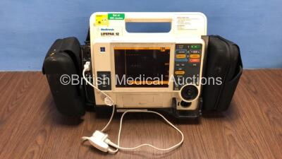 Medtronic Lifepak 12 Biphasic Defibrillator / Monitor with Screen Protector, SpO2 Lead and CO2 Option *Mfd 2009* (Powers Up with Stock Battery - Not Included) *37628605*