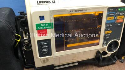 Medtronic Lifepak 12 Biphasic Defibrillator / Monitor with Screen Protector and 1 x Battery*Mfd 2009* (Powers Up) *37797925 - 2