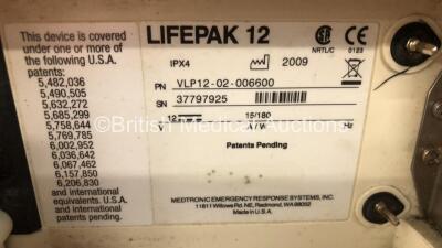 Medtronic Lifepak 12 Biphasic Defibrillator / Monitor with Screen Protector and 1 x Battery*Mfd 2009* (Powers Up) *37797925 - 4