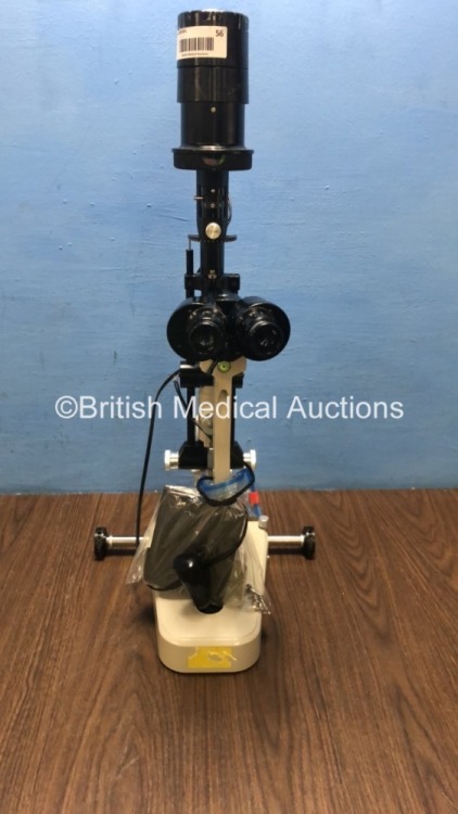 TopCon SL-3E Slit Lamp with 2 x Eyepieces (Unable to Power Test Due to No Power Supply) *S/N 633851*