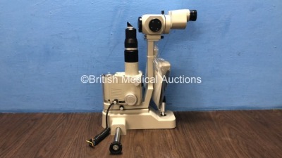 CSO SL 950 Slit Lamp with 2 x Eyepieces (Unable to Power Test Due to No Power Supply) *S/N 96060433*