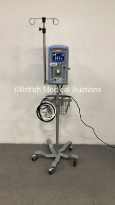 Viasys Infant Flow SiPAP on Stand Part No 675-CFG-002 *S/N AHN02750* **Mfd 12/2007** (Powers Up)