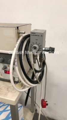 Siemens Servo Ventilator 900 C on Strandwith Siemens O2 Air Mixer 965 - Running Hours 31574 (Powers Up with Alarm) *A/N 006555* **S/N 175103** - 3