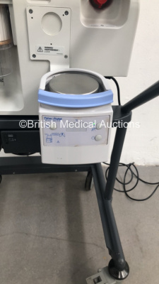 Nellcor Puritan Bennett 840 Ventilator System Software Version 4-070000-85-AN Running Hours 27927 with Fisher & Paykel MR850AEK Respiratory Humidifier on Nellcor Mobile Stand (Powers Up) * SN 07 170 90860 * - 3