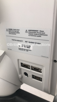 Nellcor Puritan Bennett 840 Ventilator System Software Version 4-070000-85-AN Running Hours 39518 with Fisher & Paykel MR850AEK Respiratory Humidifier on Nellcor Mobile Stand (Powers Up) * SN 07 170 90864 * - 7