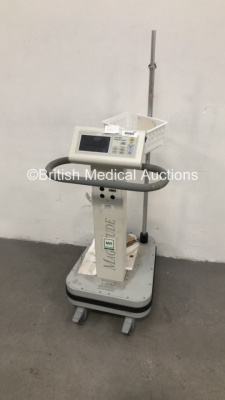 Invivo 3150 MRI Physiological Monitor on Stand (Powers Up)