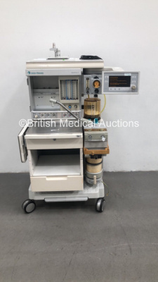 Datex-Ohmeda Aestiva/5 Anaesthesia Machine with Datex-Ohmeda 7900 SmartVent Software Version 4.8 PSV Pro,Bellows,Absorber,Oxygen Mixer and Hoses (Powers Up) * SN AMRF00567 *